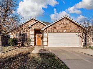 720 Grant St, Burleson, TX 76028