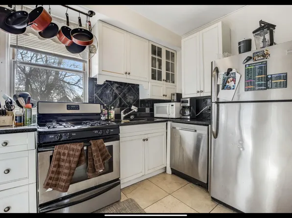 1205 W Oakdale Ave Unit 2, Chicago, IL 60657