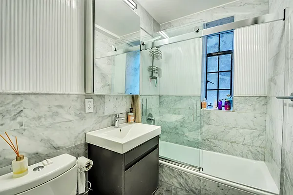 Rented by Bold Marketing | media 15