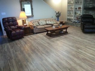 111 Fishermans Bend Dr, Pointblank, TX 77364