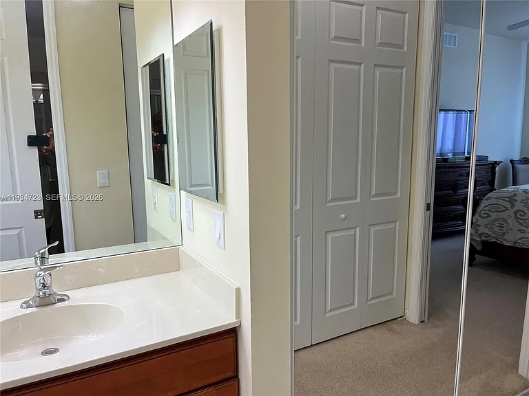 3500 Oaks Clubhouse Dr #308 — Photo 33