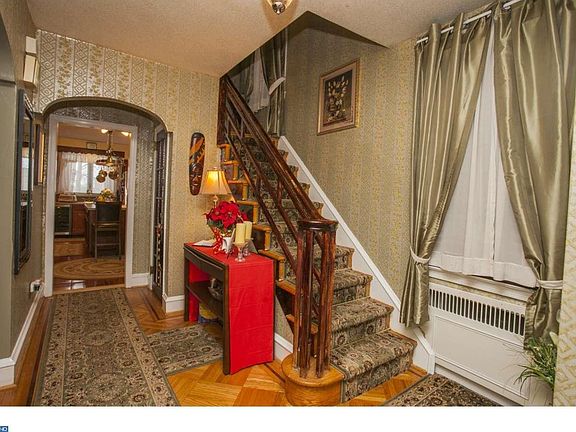3rd image of 4902 E Roosevelt Blvd