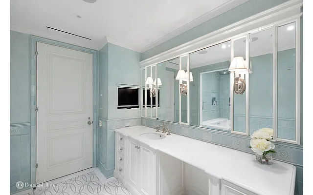 Rented by Douglas Elliman | media 14