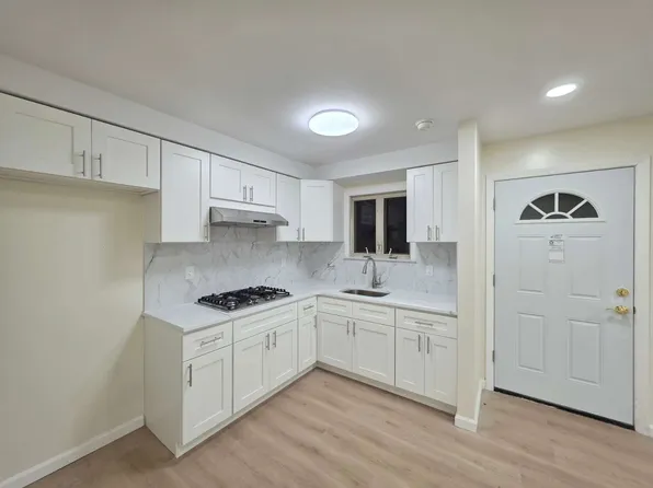 645 Hylan Blvd #1, Staten Island, NY 10305
