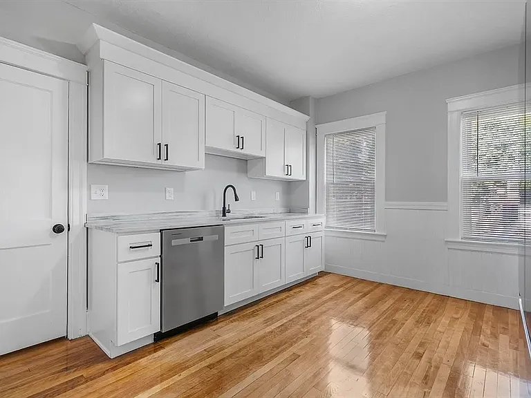 92 Greenwood St #1 — Photo 3
