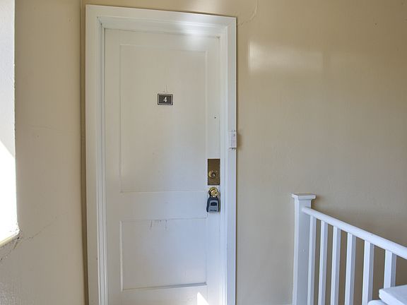 2nd image of 638-648 E Park Ave #4
