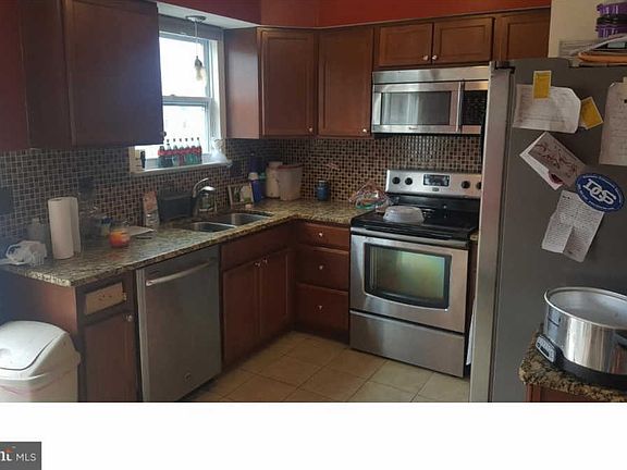 4th image of 407 Woodmill Ct