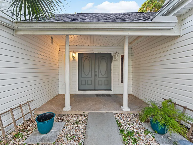 301 Fairway Blvd — Photo 5
