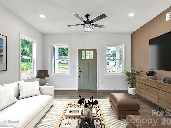 3rd image of 104 Highfield Ct