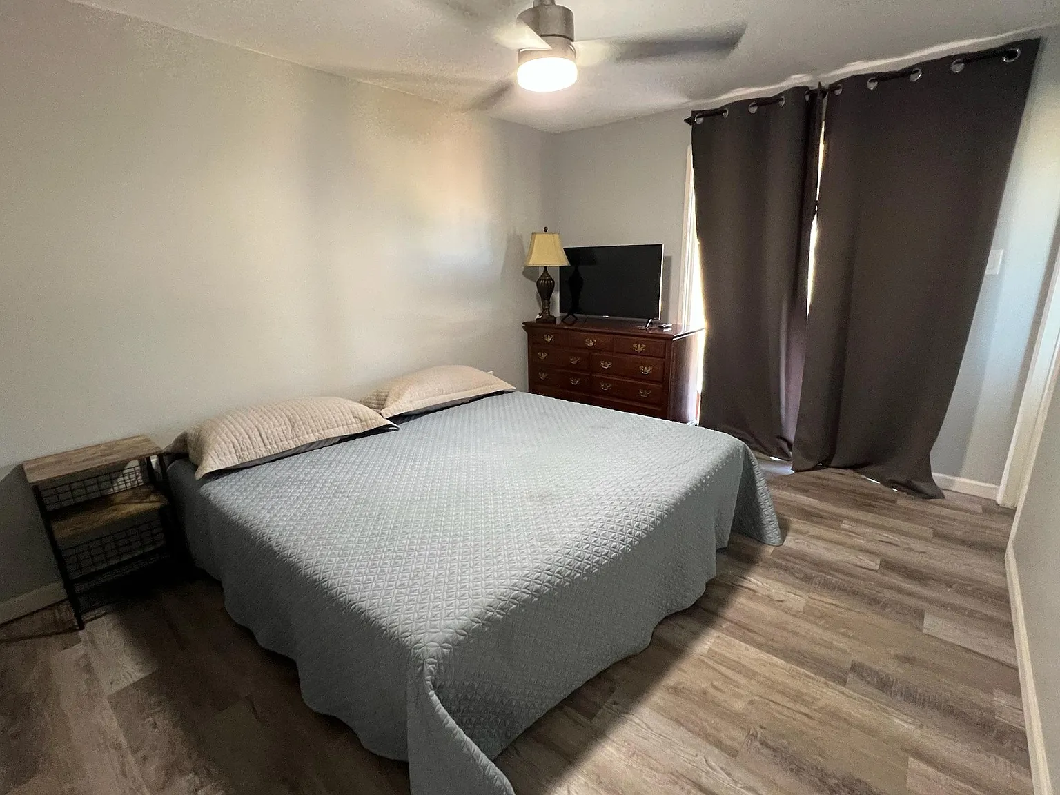 4 bed, 2.0 bath, 1200 sqft, $1,364 — Photo 3