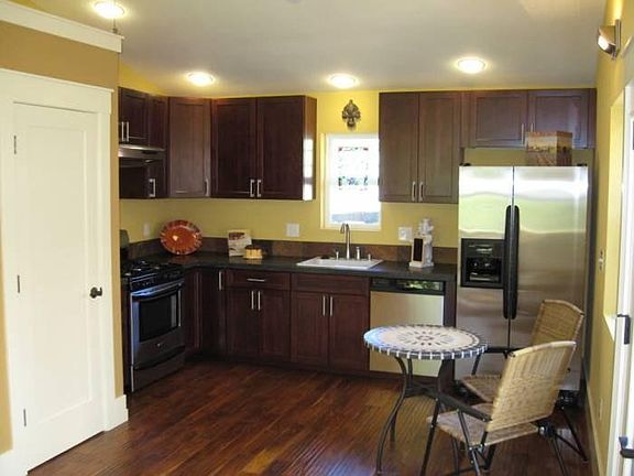 5th image of 317 Mountain Ave