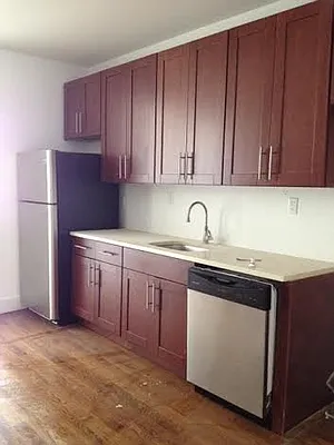 Rented by Full Time Management | media 8