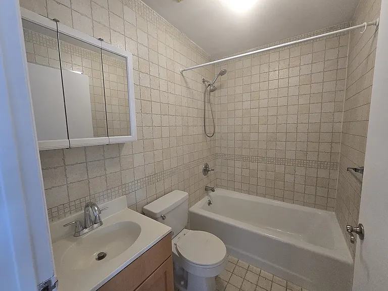 93 S 3rd St #5D — Photo 8