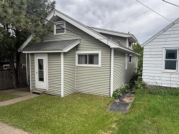 2nd image of 724 Summit St