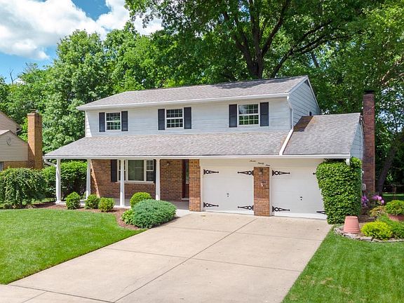 2nd image of 799 Hiddenlake Ln
