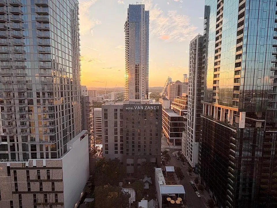 84 East Avenue Avenue 2209 #2209