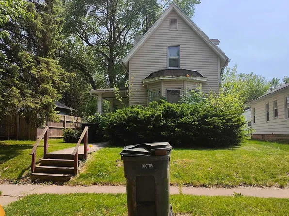 1516 E Bowman St, South Bend, IN 46613