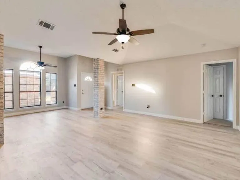 6105 Fern Meadow Rd — Photo 9