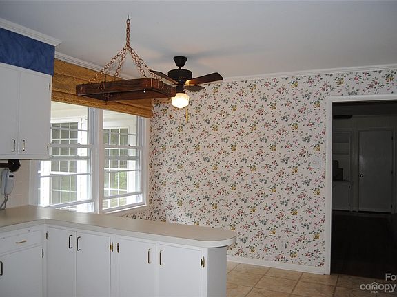 4th image of 2026 Middleton Pl