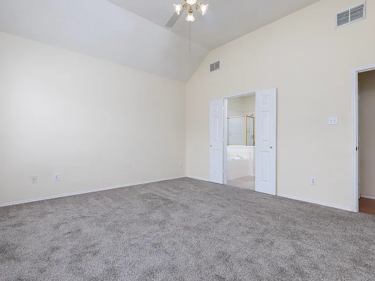 3928 Windford Dr — Photo 15