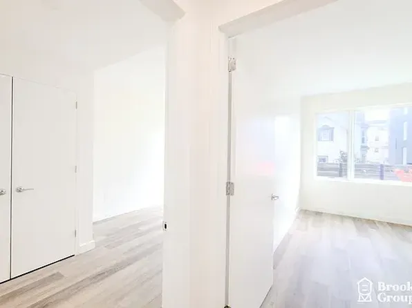 101-19 Rockaway Beach Avenue image 7 of 37