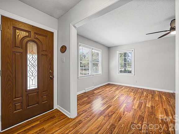 4th image of 1412 Ebinport Rd