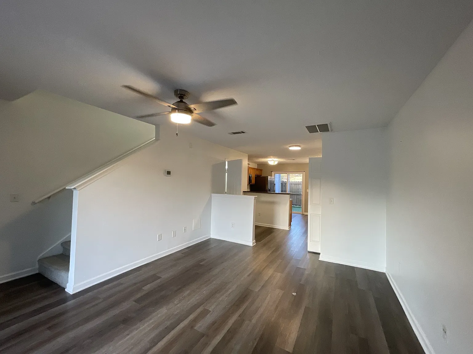 2 bed, 2.5 bath, 1164 sqft, $1,800 — Photo 2