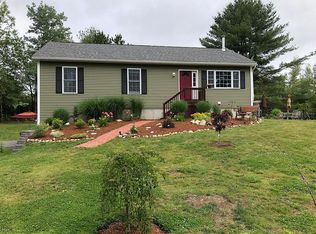 14 Riverside Dr, Raymond, NH 03077