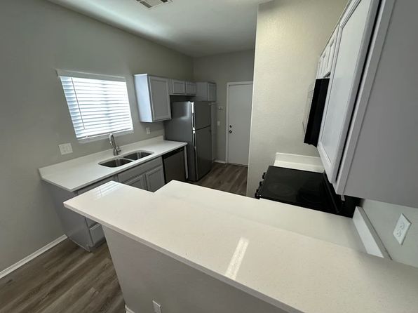 211 E Valley View Dr