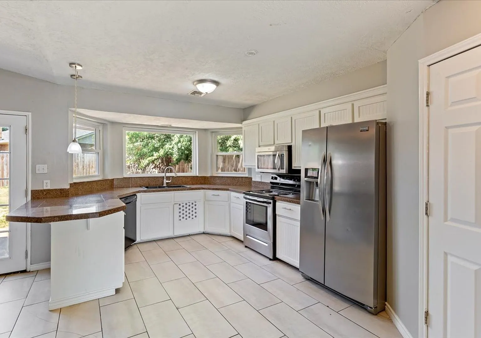 6815 Sw Fenwick- Coming Soon! — Photo 4