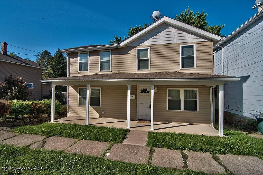 1313-1315 Eynon St photo 1
