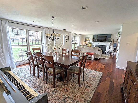 3rd image of 10004 Kalinda Ln