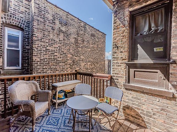 5th image of 1401 W Winnemac Ave APT 1
