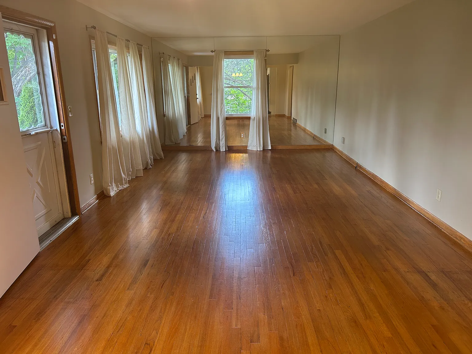 3 bed, 1744 sqft, $2,100 — Photo 4