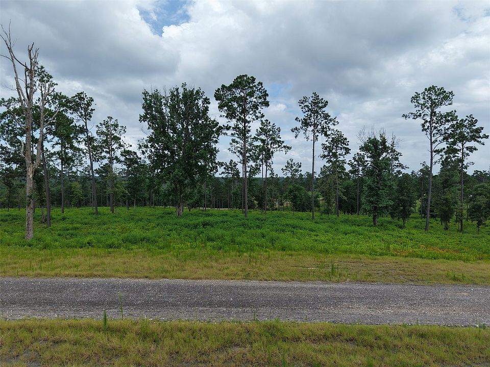 1st image of 82 Circle Dr
