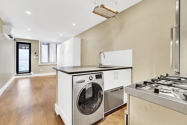 Rented by Cooper & Cooper Real Estate | media 12