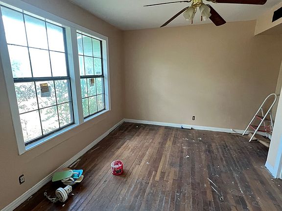5th image of 2600 1st St