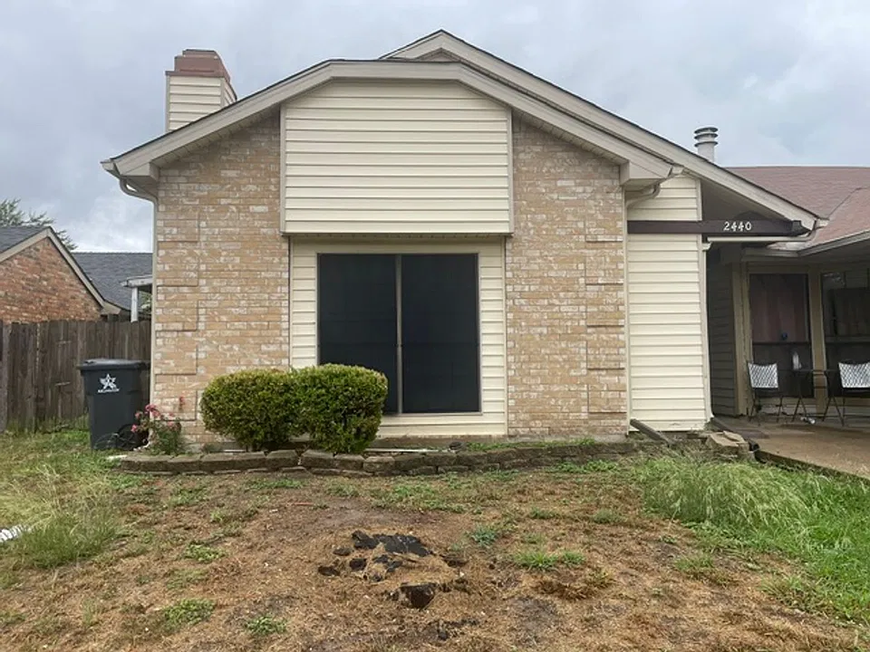 2440 Sunflower Dr