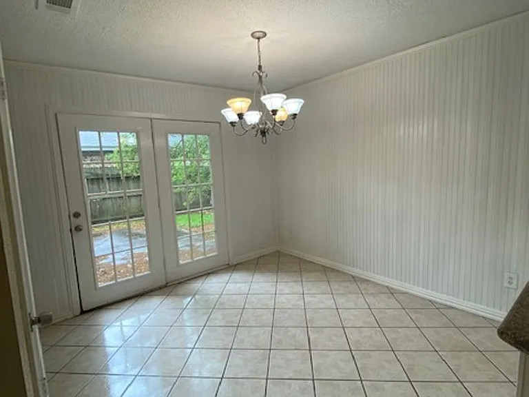 2710 Quail Creek Dr — Photo 7