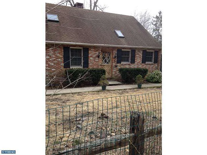392 River Rd photo 1