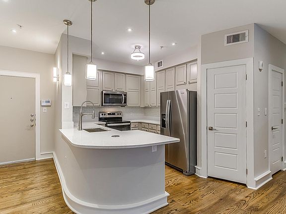 2nd image of 3333 Darcy St Unit 2101