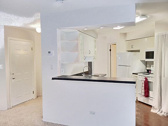5th image of 1351 E Wyndham Cir APT 101