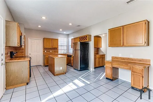 1618 Briargrove Dr — Photo 15