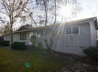 1061 NE Churchill St, Grants Pass, OR 97526