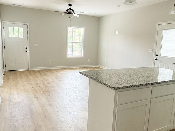 5th image of 612 W Adams St Lot 2