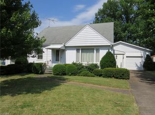 351 N Main St, Amherst, OH