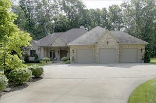 2nd image of 107 Kingsbury Ct