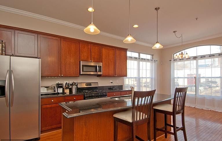 Kitchen & Dinning Area