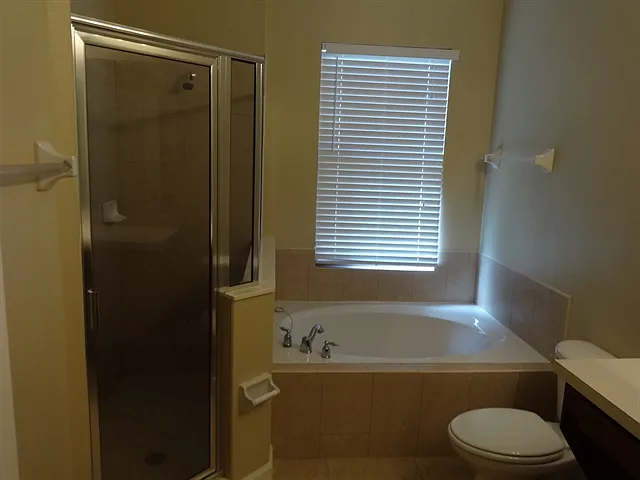 560 Loxley Ct — Photo 19