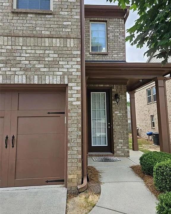 6585 Story Cir
